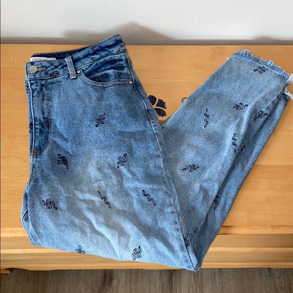 Tinseltown Embroidered Jeans